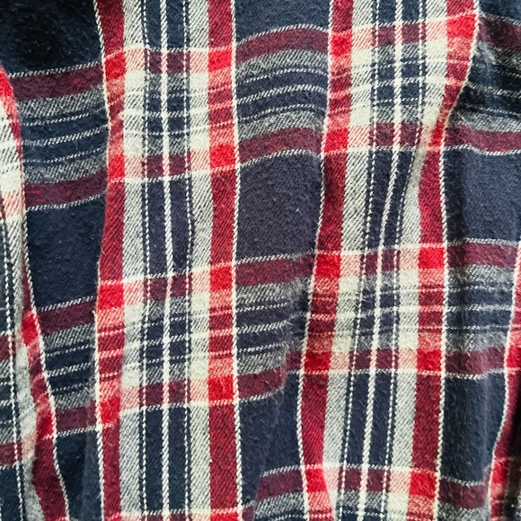 Flannel Navy Blue and Red Medium Boston Traders Button Down Shirt - Picture 2 of 3
